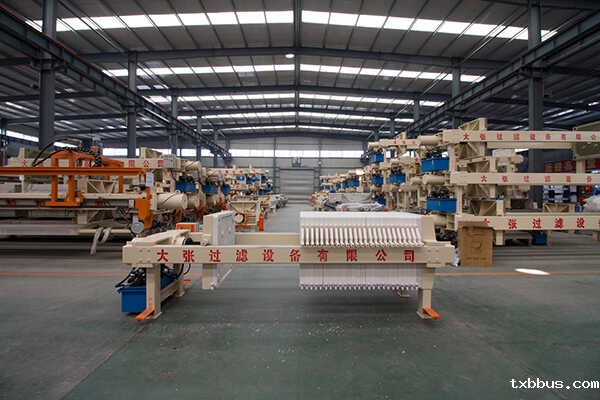 厢式压滤机(图7) 厢式压滤机(图7)