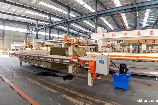 隔膜压滤机(图4) 隔膜压滤机(图4)