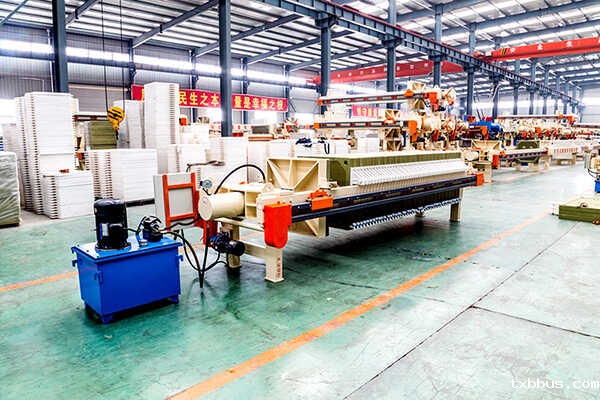 隔膜压滤机(图2) 隔膜压滤机(图2)